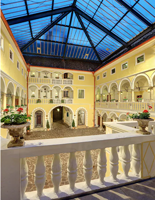 The Four Seasons, Florence